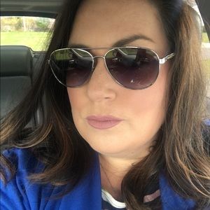 Meet your Posher, Norita